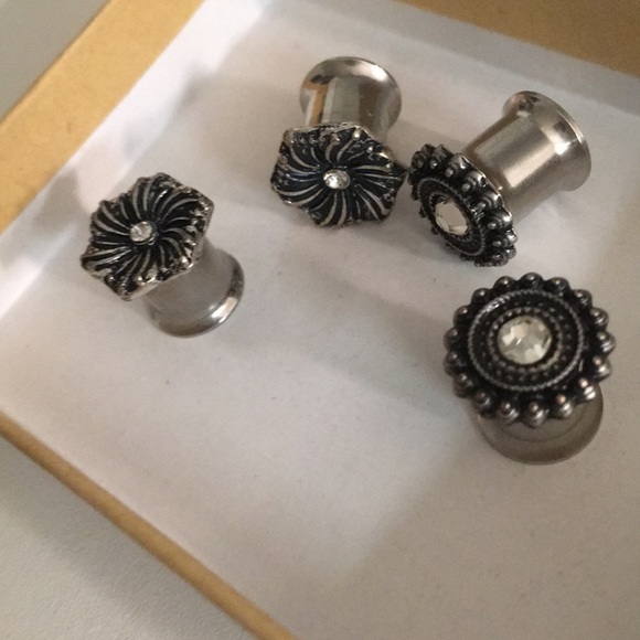 Gauges - Picture 4 of 4